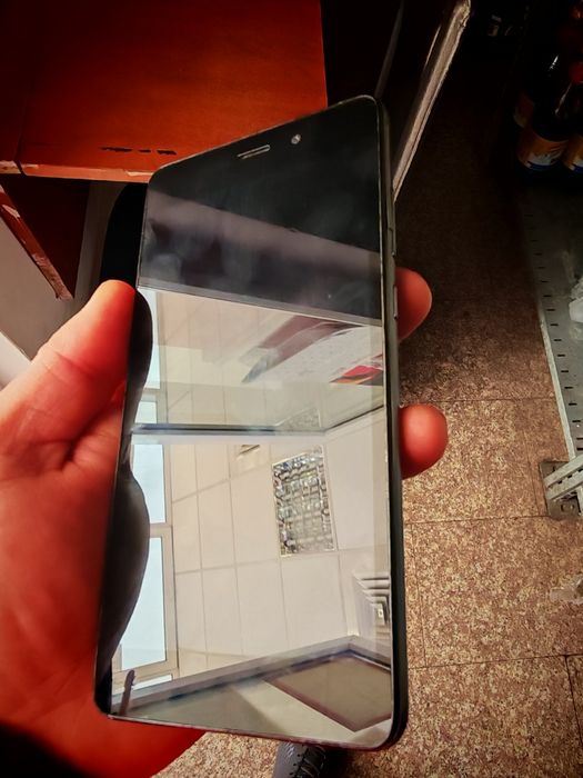 iPhone xs Wiko blach View
