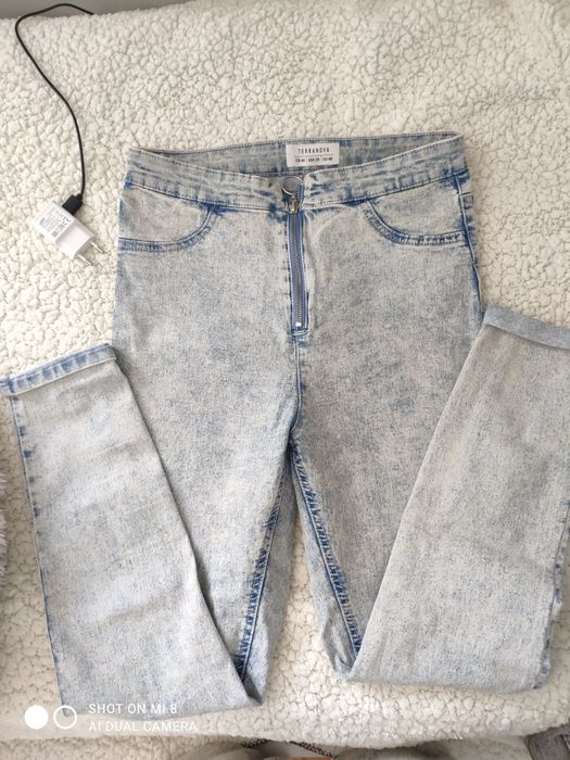 Еластични и леки дънки Terranova в два цвята