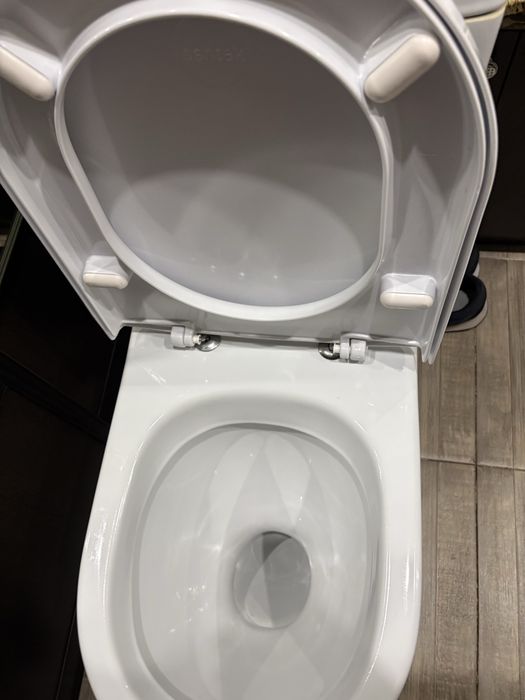 Продается унитаз