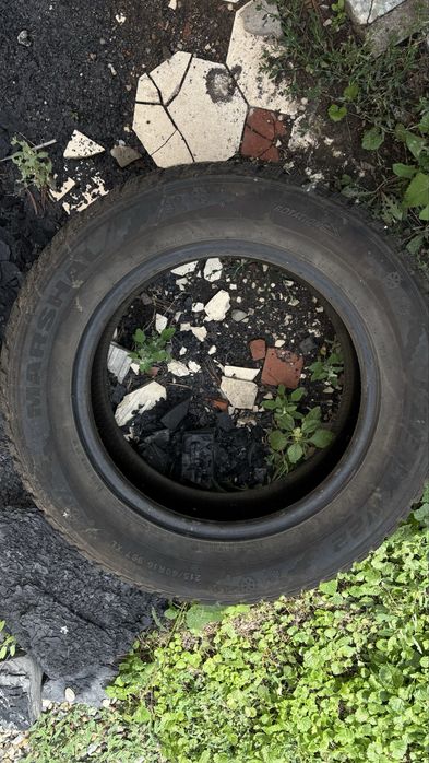 Покрышки отдам за 7к одну штуку