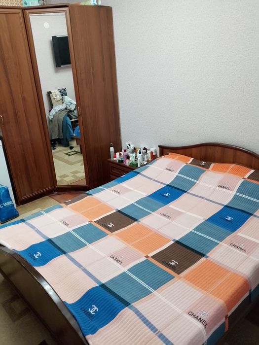 Продается спальный гарнитур