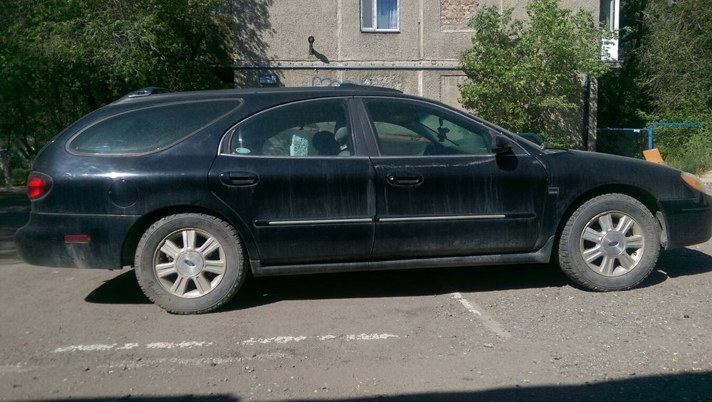 FORD TAURUS Station.Wagon