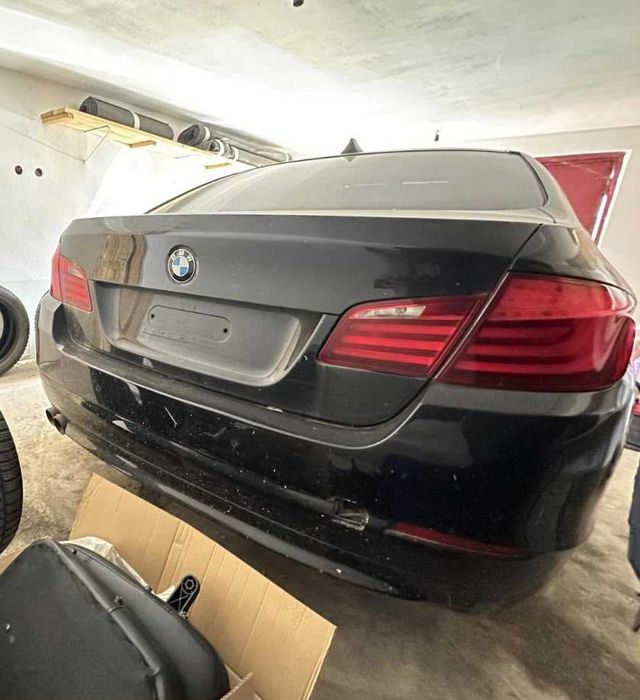 DE VÂNZARE BMW Seria 5 F10 520d | 2011 | Automat | Avariat