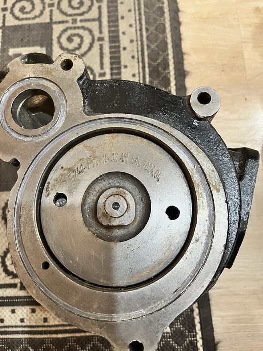 Водяной насос на камаз 5511