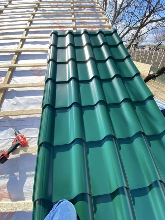 Reparații acoperisuri montaj țiglă metalica izolați polistiren