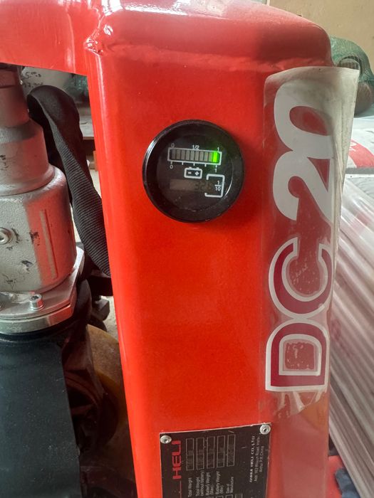 Електрическа Транспалетна количка HELI