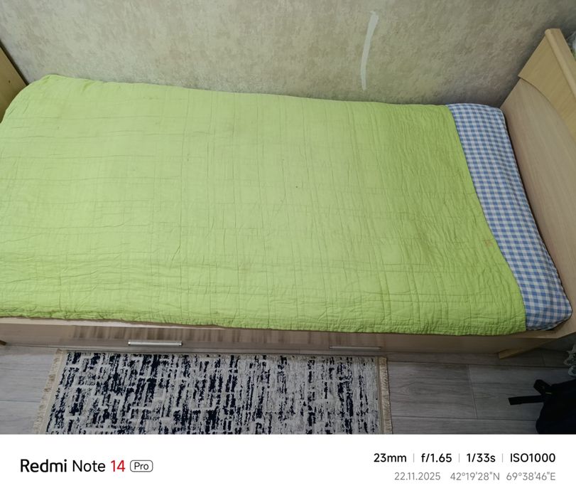 Шкаф и кровать вместе