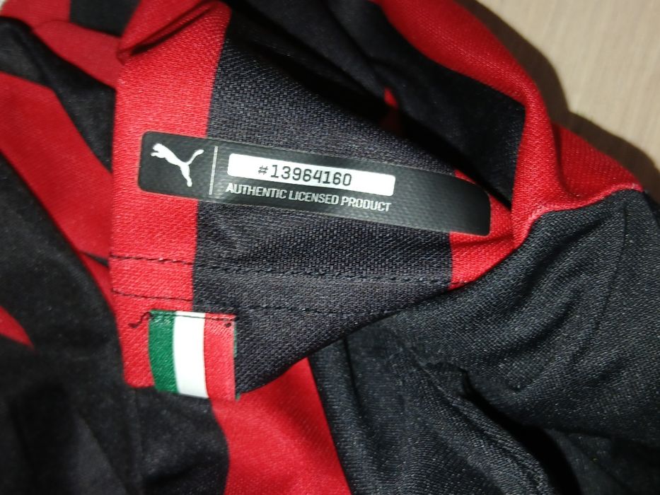 Tricou fotbal AC Milan Puma - Nr. 8 - Original - Mărimea L