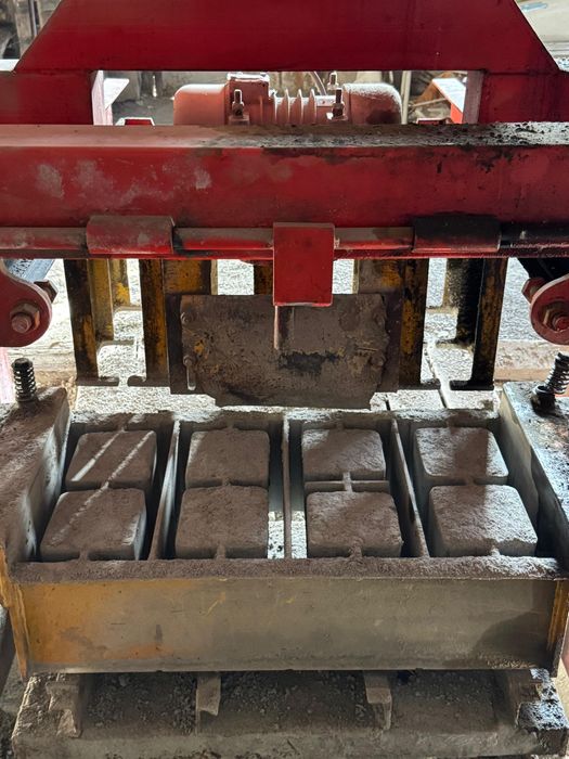 Станок для изготовления сплитерных кирпичей