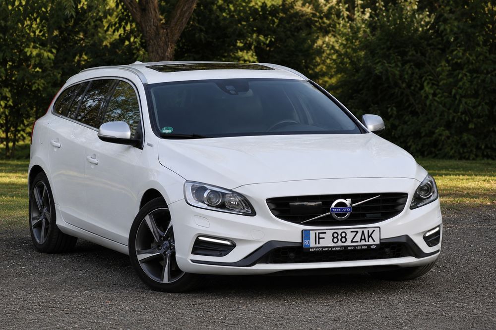 VOLVO V60 2015