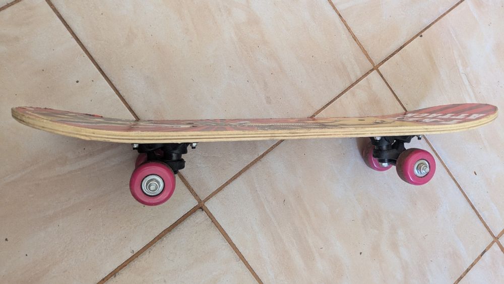 Skateboard t-rex attack