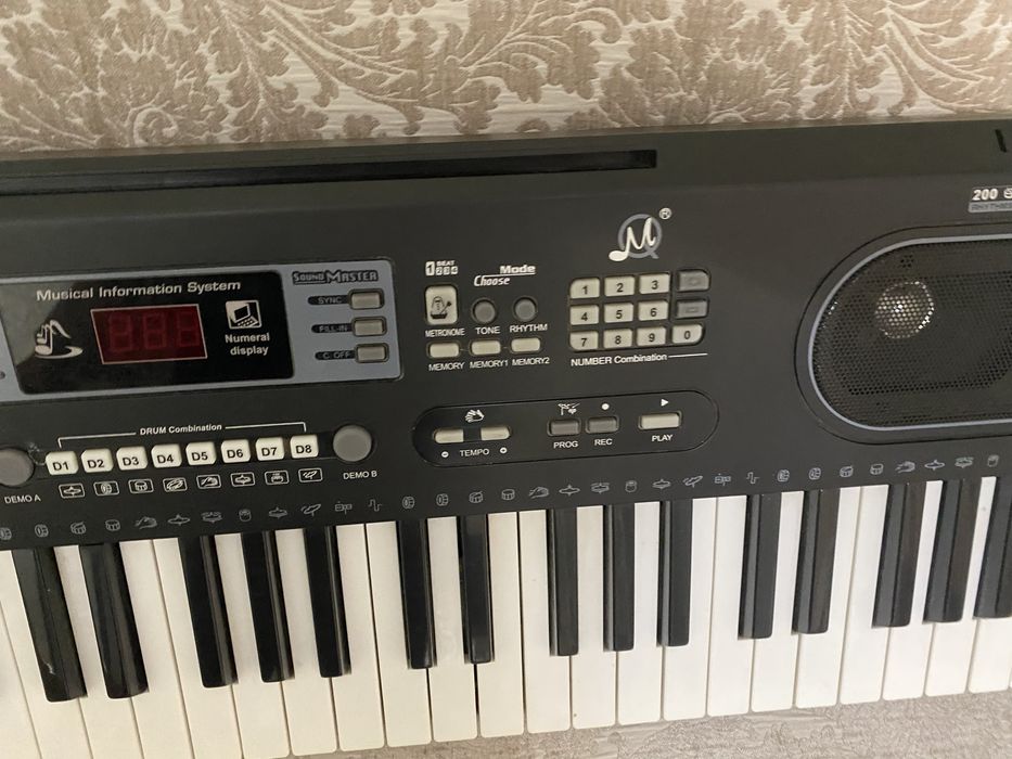 Синтезатор