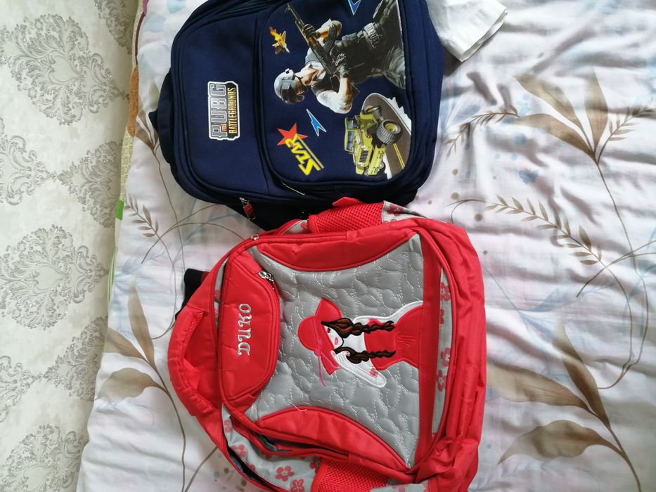 Продаётся школьные сумки