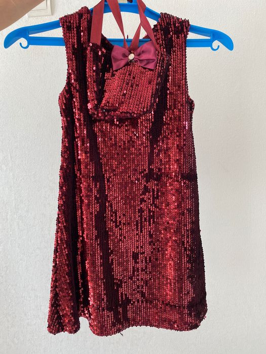 Платье для женщин