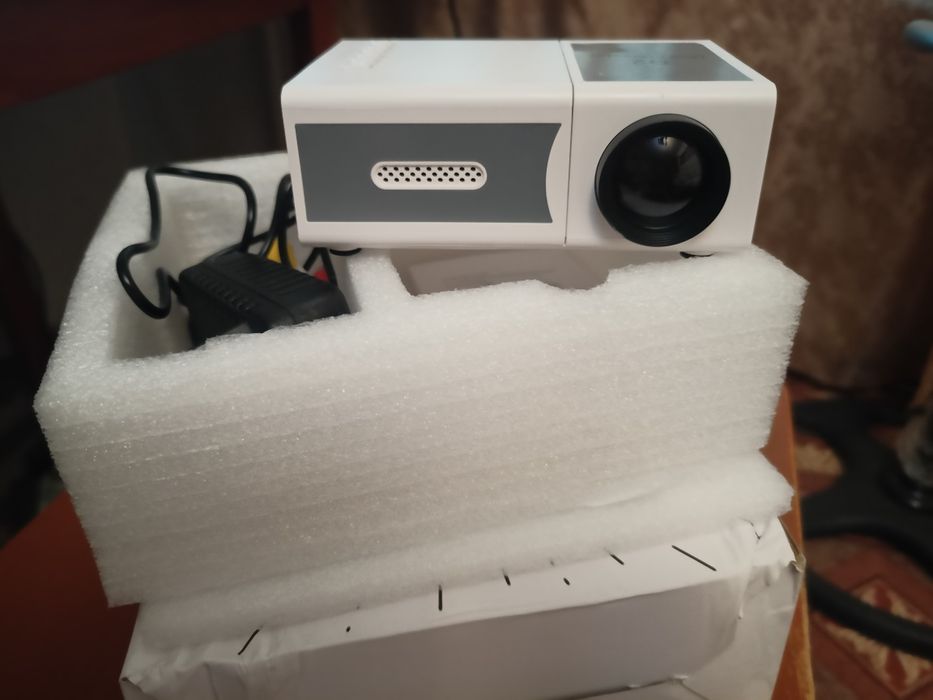 Продам новый проэктор