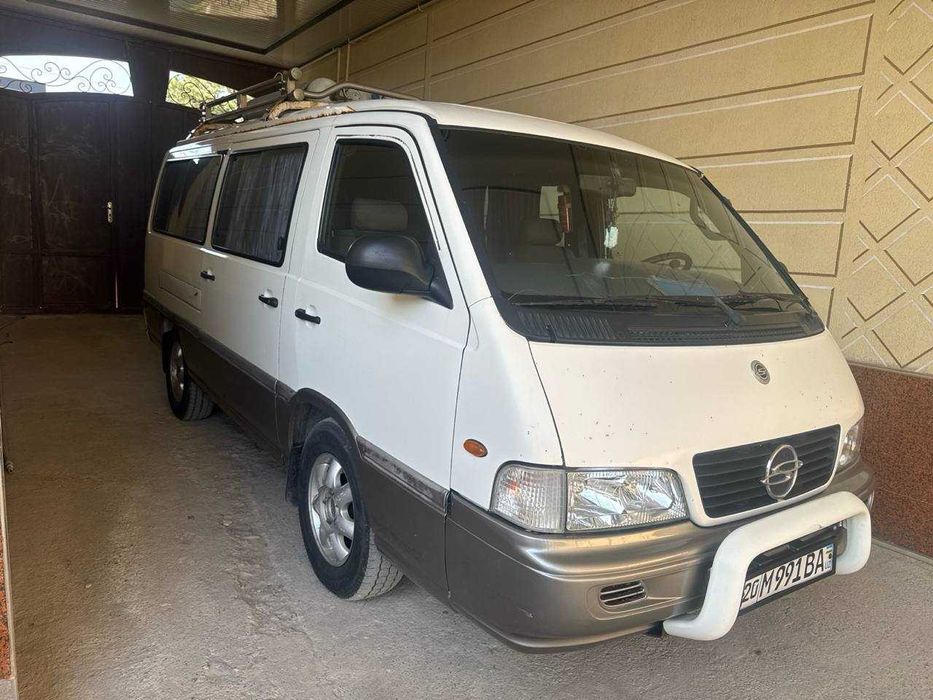 Микроавтобус истана сотилади (вариантга хам) срочна!