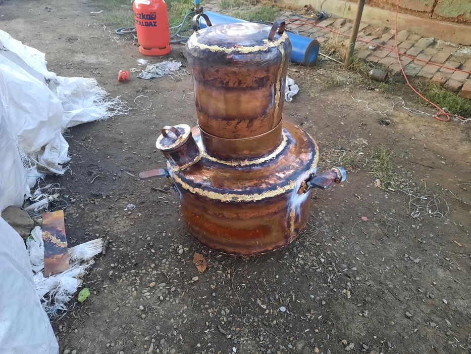 Vand cazane de țuică diferite mărimi