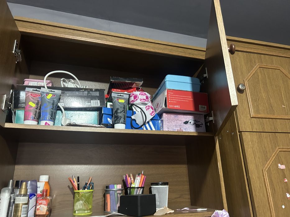 Mobila, dulap, tresing