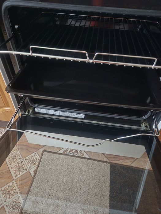 Продам комбинированную плиту BEKO