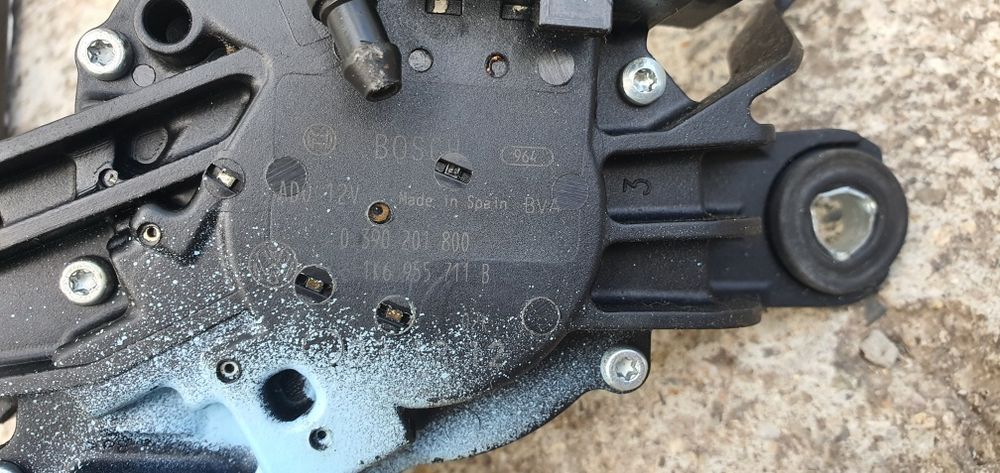 Моторче Bosch за задна чистачка VW Golf 5 OEM
