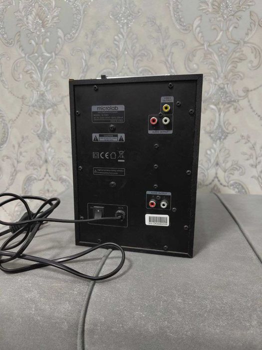 Компьютерная акустика Microlab M-700V 5.1 на запчасти или ремонт