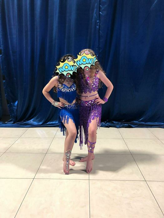 Продаются костюмы для танцев