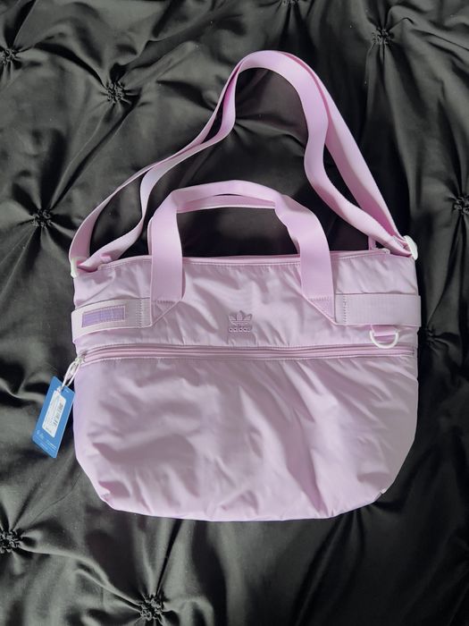 Спортен сак Adidas в млечно лилав цвят