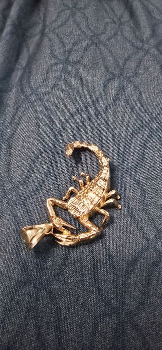 Pandant medalion aur