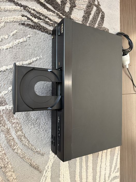 Teac CD-P3100 CD Player