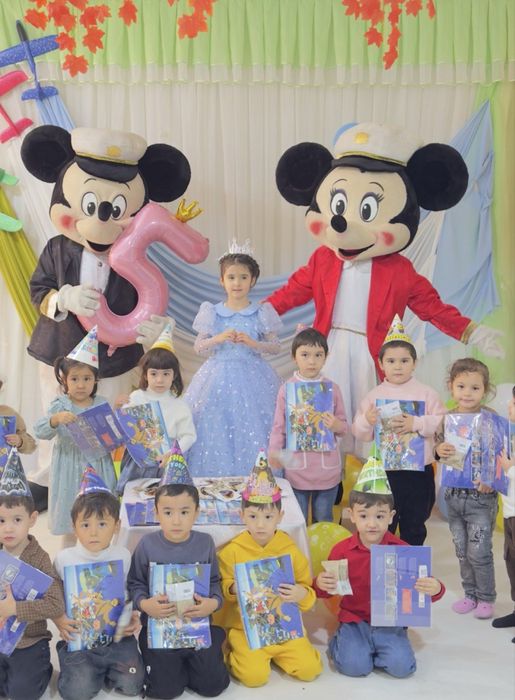 ayiq,mikki maus,teddyla raddom va tug'ilgan kun uchun