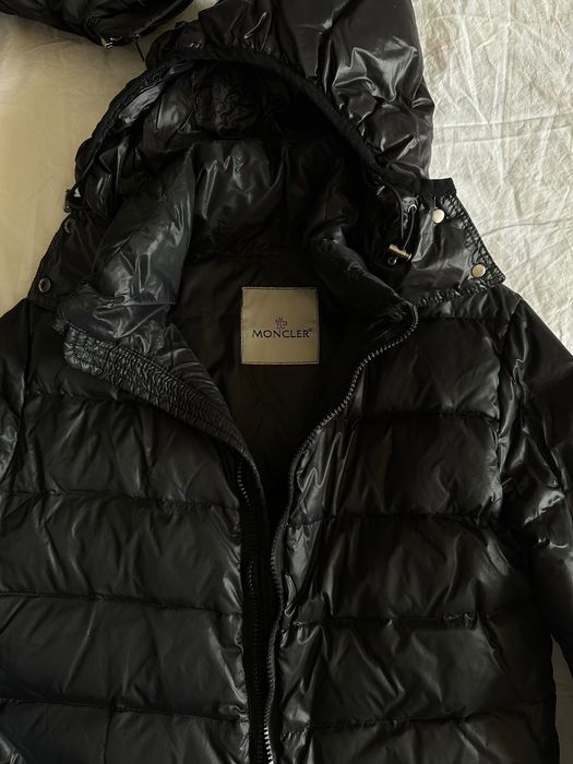 Пуховик Moncler черный