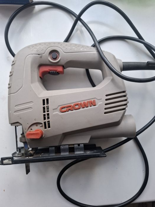 Лобзик crown ct15212