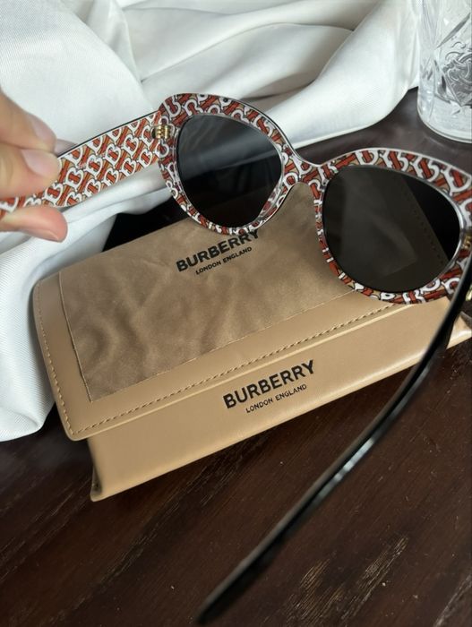 Burberry слънчеви очила