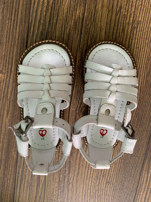 Детски обувки различни номера.