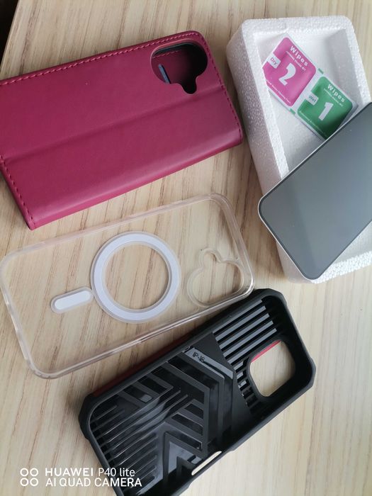 Продавам компект калъфи+протектор