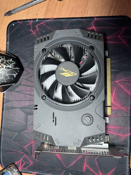 Продам видиокарту RX550