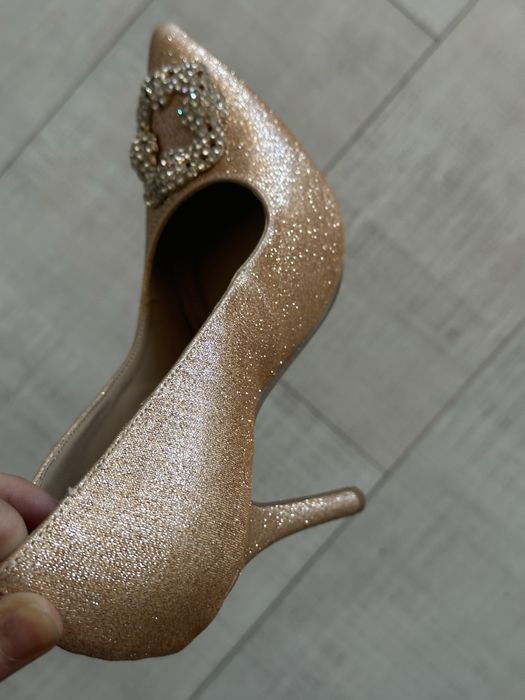 Червени обувки естествена кожа