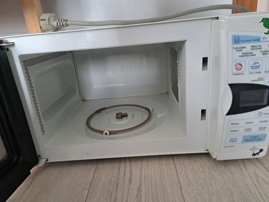 Микроволновка на запчасти