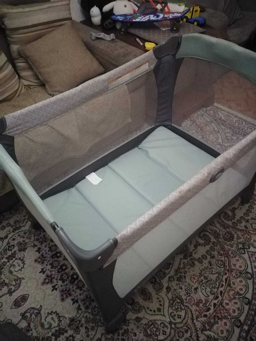 Детская кроватка-трансформер Graco Pack'n Play