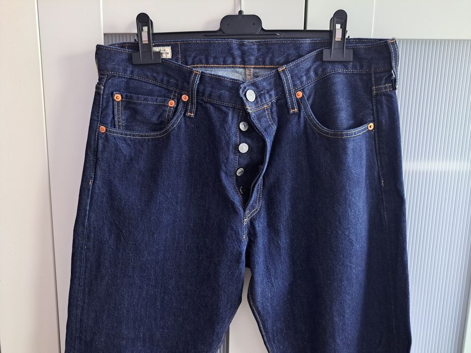 Blugi Levi's barbatesti