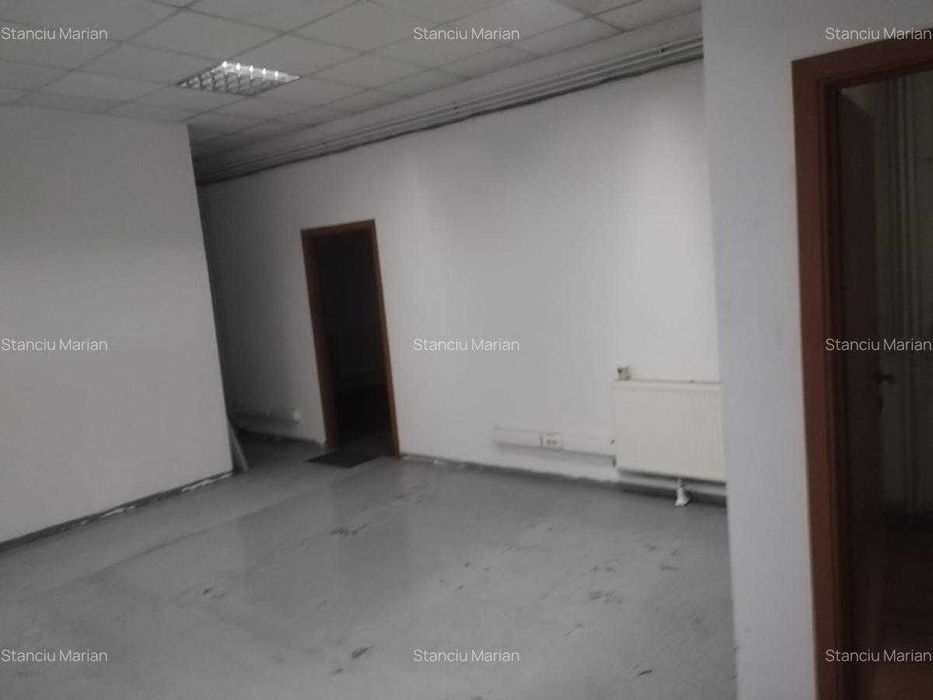 Hala pod intrare Otopeni