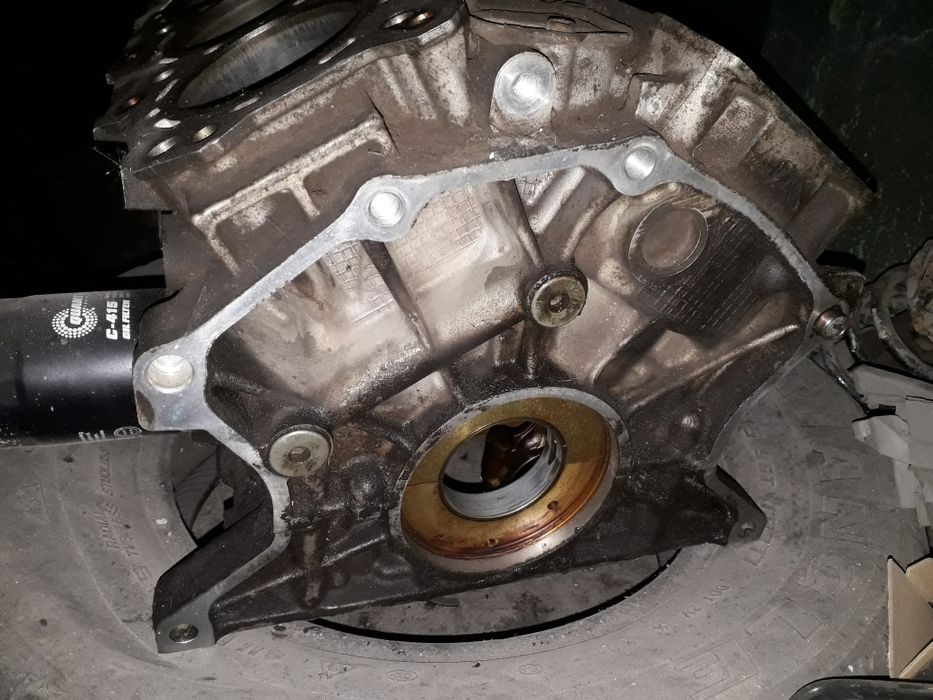 Двигатель Сузуки хл7, компрессор кондиционера, впуск