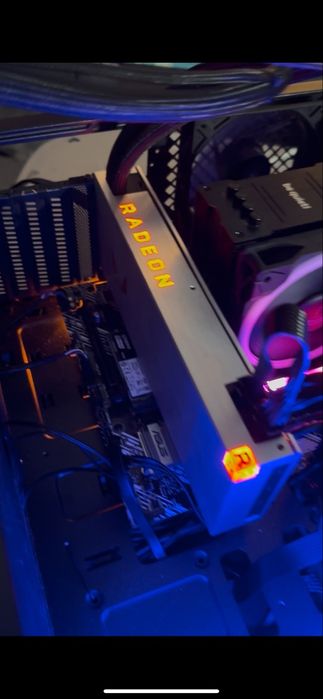 Saphire Radeon Vega 64 Liquid cooling