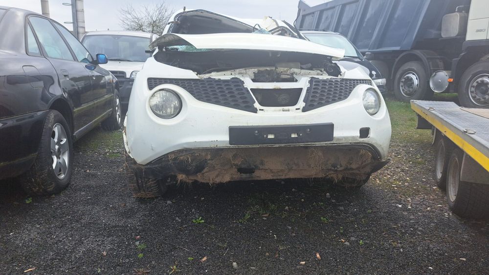 Nisan Juke на части 1.5дци 110к.с Нисан джук здраво табло