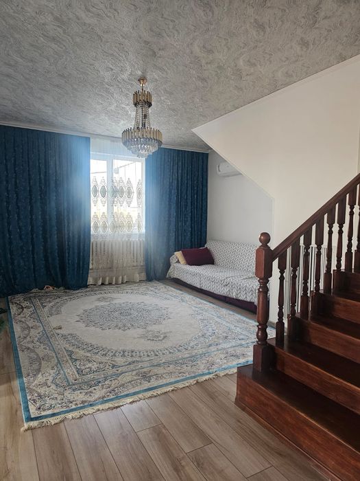 Дом двухэтажный уютный