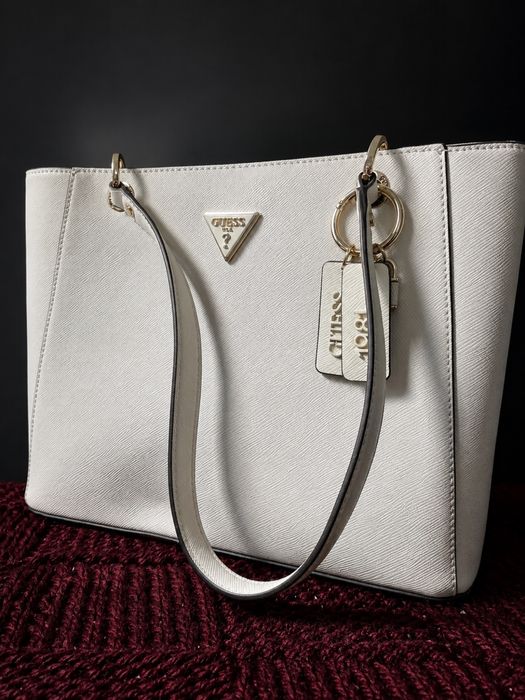 Сумка tote GUESS