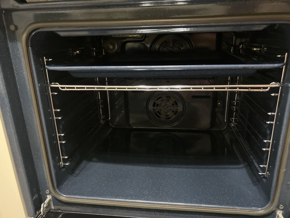 Продам духовку Самсунг
