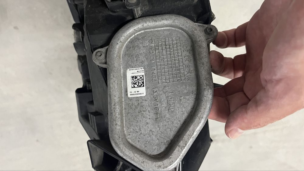 3G1941081G 3G1941082G VW Passast B8 LED матрични фарове за части