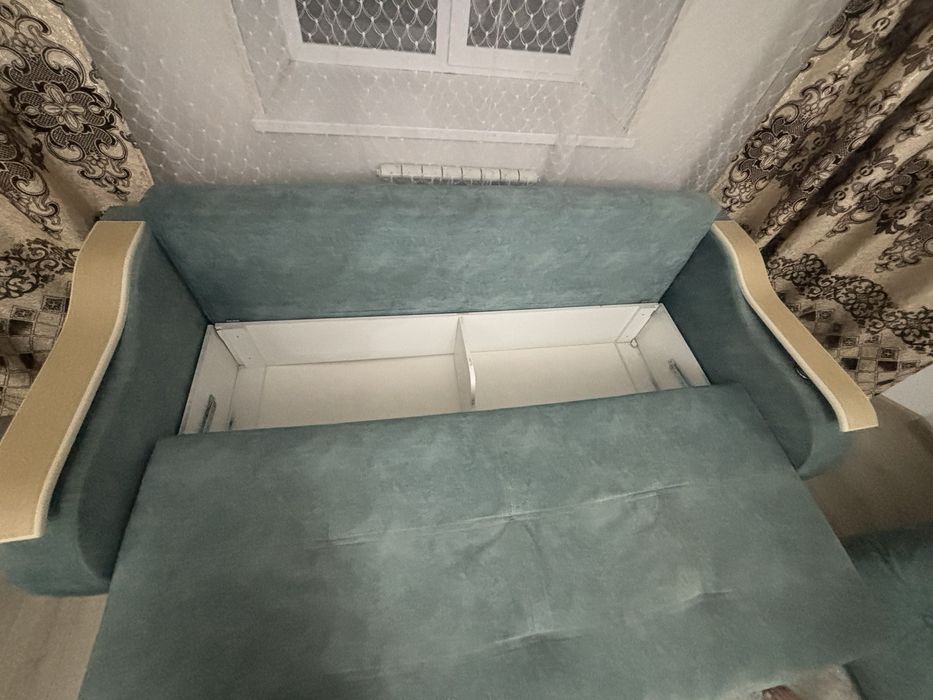 Продам диван недорого