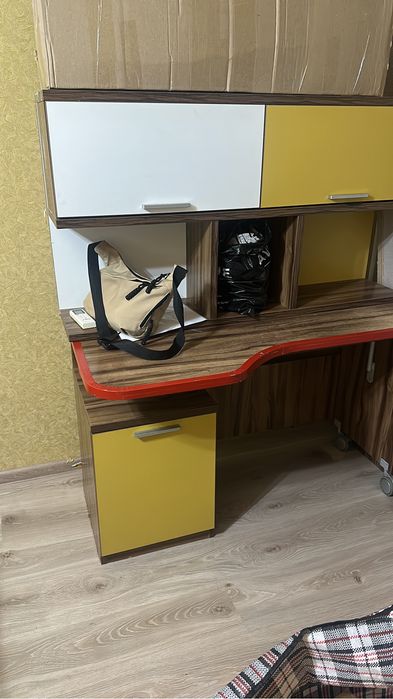Балаларға арналған письменны стол или компютерный стол